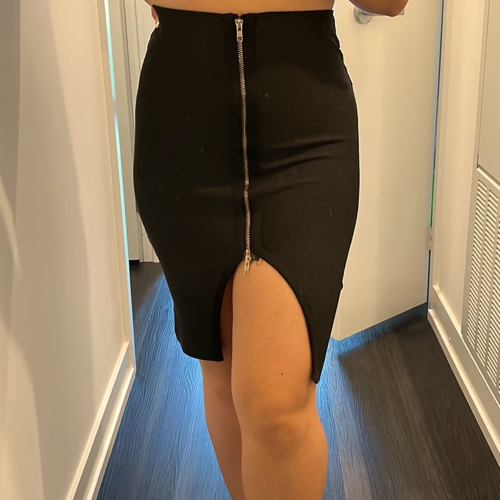 Black Size Medium Zip-Up Guess Pencil Skirt